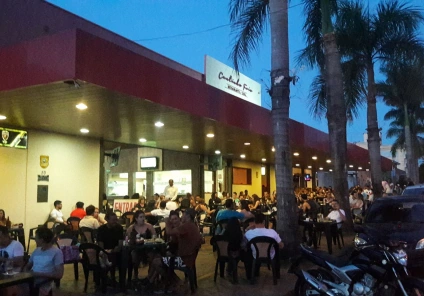 Cantinho Frio com Show ao vivo em Goiânia - GO