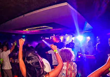Hype bar com Show ao vivo em Salvador - BA